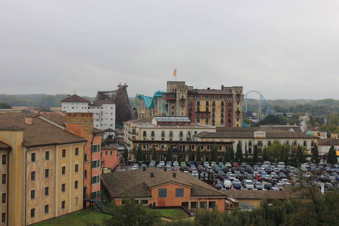 Das Hotel Santa Isabell und Castillo Alcazar  Hotel Bell Rock Europa-Park