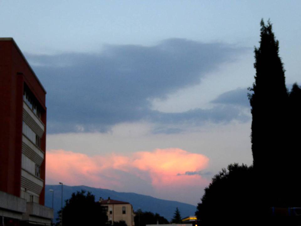 Widok na zewnątrz hotelu Hotel Holiday Inn Express Foligno