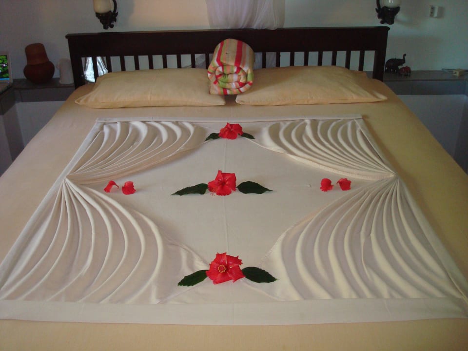 Bettdekoration täglich verschieden Hotel Sri Lanka Ayurveda Garden & Shakti Villa
