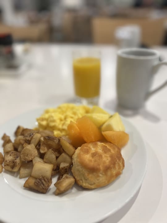 Gastro Doubletree Hotel at the Entrance to Universal Orlando