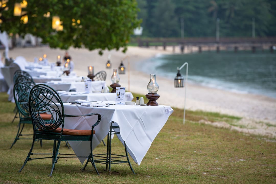 Gastro Thavorn Beach Village Resort & Spa