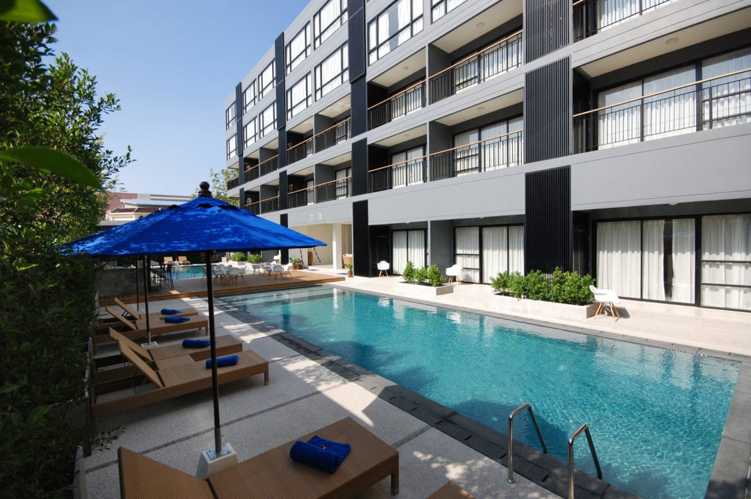 Swimming  Pool Ground Floor Hotel The Lantern Resort Patong