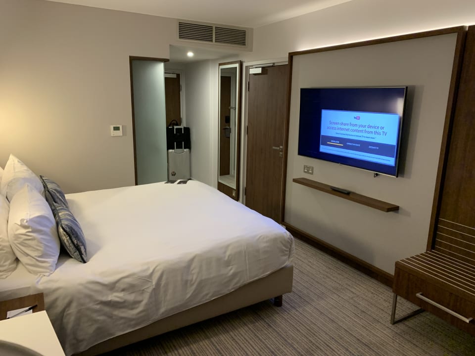 Zimmer Courtyard by Marriott Luton Airport