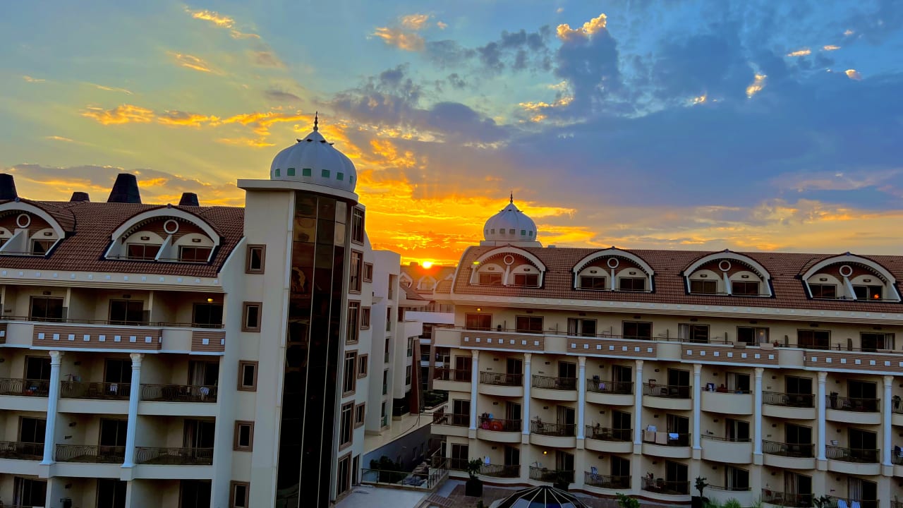 Außenansicht Kirman Belazur Resort & Spa