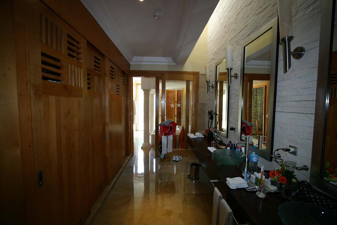Villa - Waschkonsolen und Kleiderschrank JOIA Paraiso by Iberostar