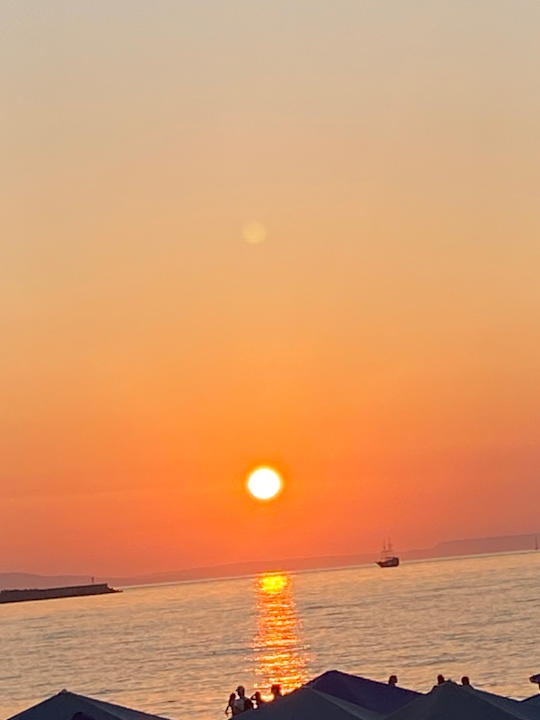 Strand Sirines Luxury Hotel & Spa