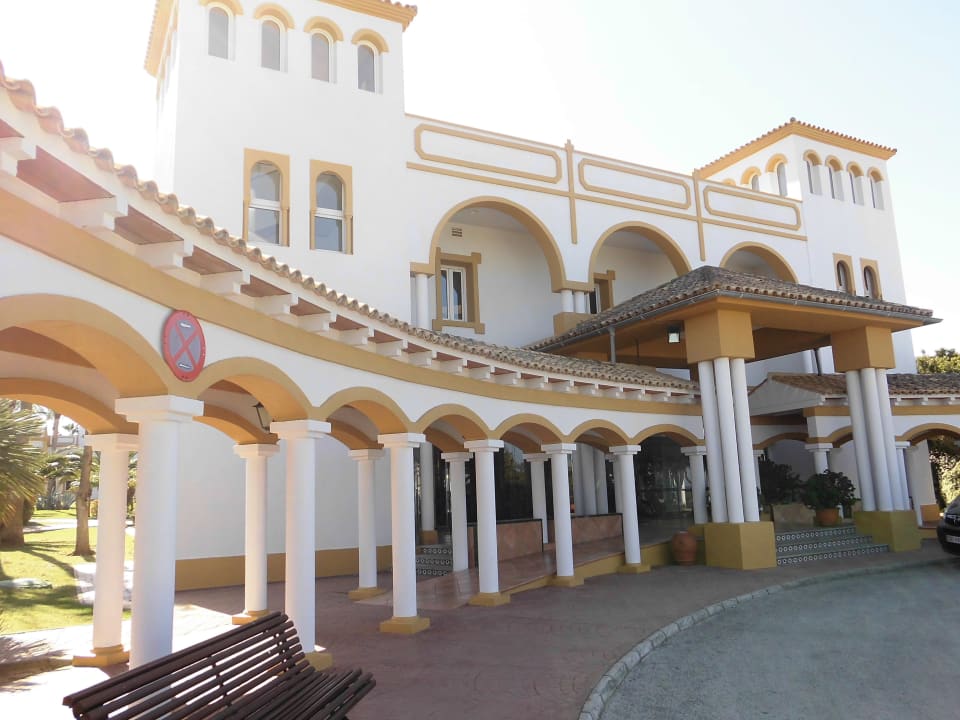 Hoteleingang Aldiana Club Andalusien