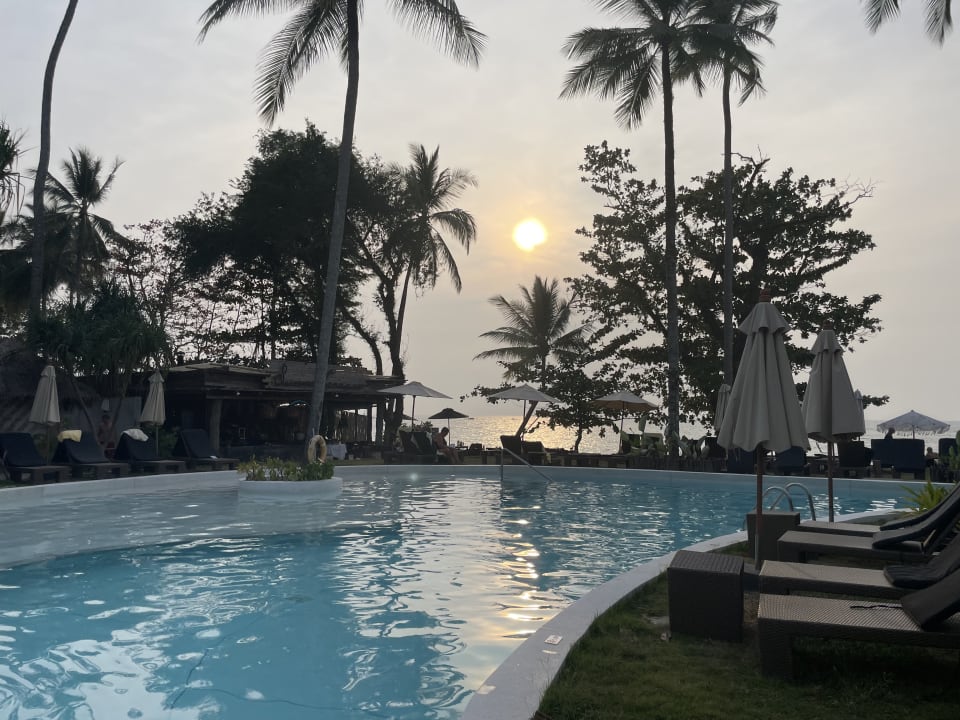 Pool Eden Beach Resort & Spa, A Lopesan Collection Hotel
