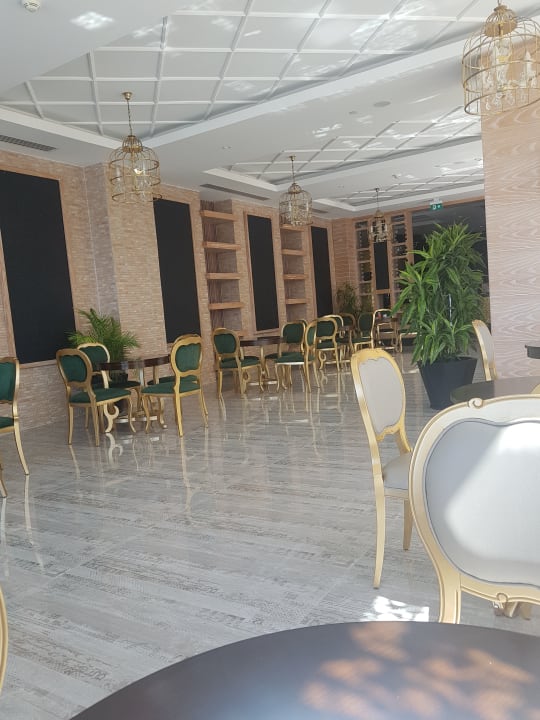 Sonstiges Azura Deluxe Resort & Spa Hotel