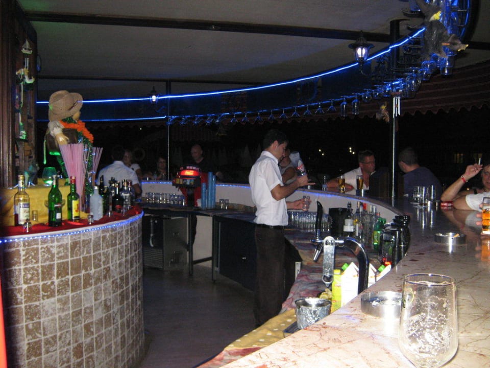 Blue Bar Hotel Royal Garden Beach