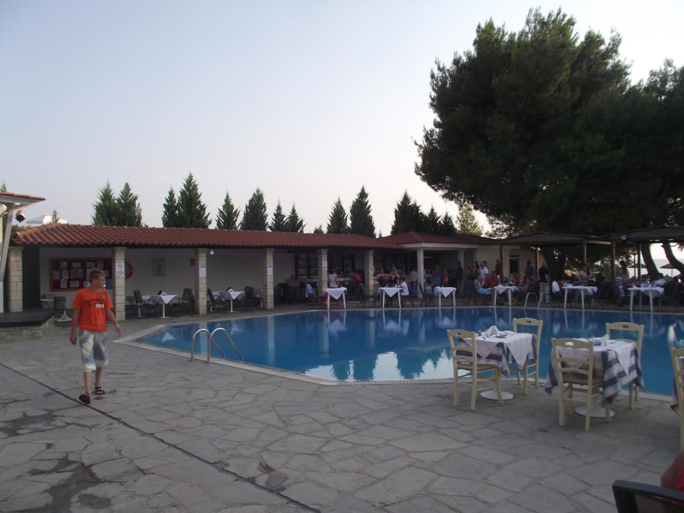 Poolanlage Hotel Portes Beach