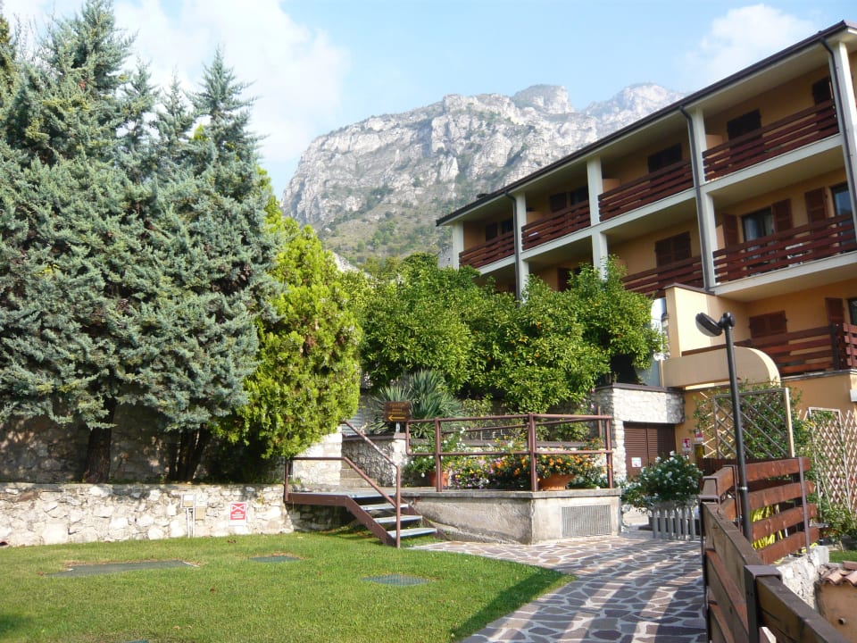 Aufgang zur Villa Eden Hotel Caravel