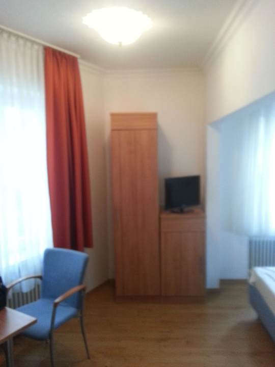 Kleiner Schrank im DZ Hotel Goldener Hirsch