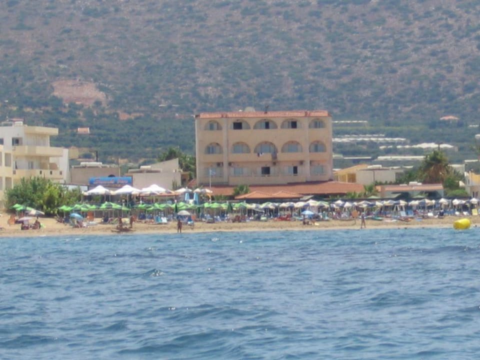 Blick auf das Hotel vom Meer aus allsun Hotel Carolina Mare