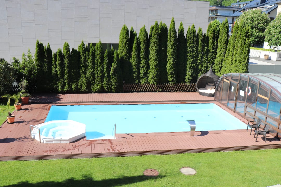 Pool Upside Down Town Hotel-Neue Post