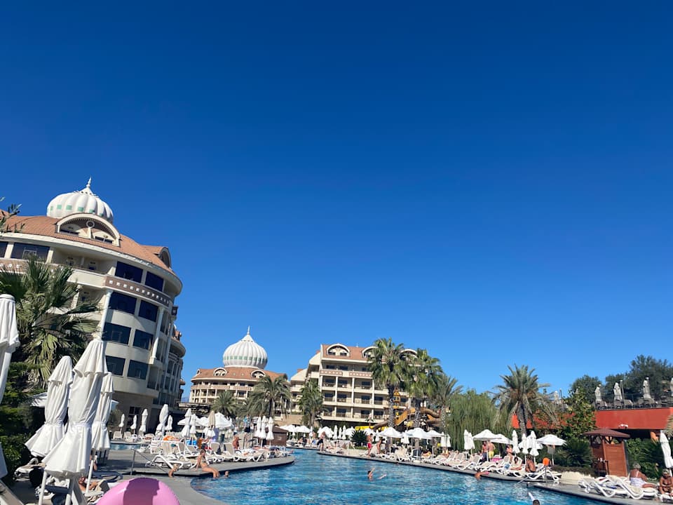 Außenansicht Kirman Belazur Resort & Spa