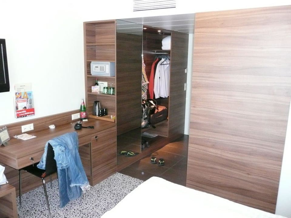 Eingangsbereich Zimmer Hotel Süd art