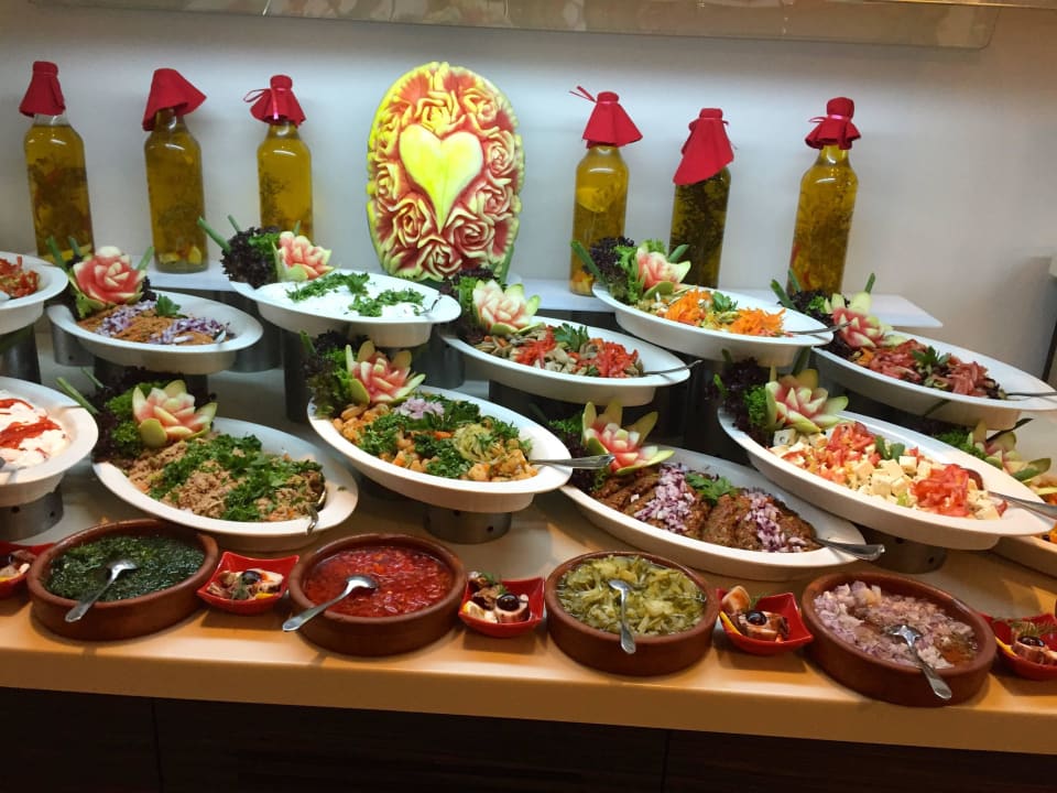Salatbuffet Commodore Elite Suites & Spa - Adults only