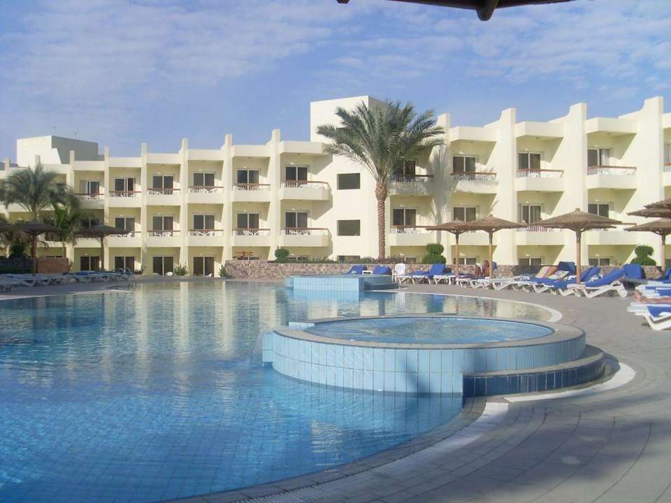 Pool Palm Beach Resort