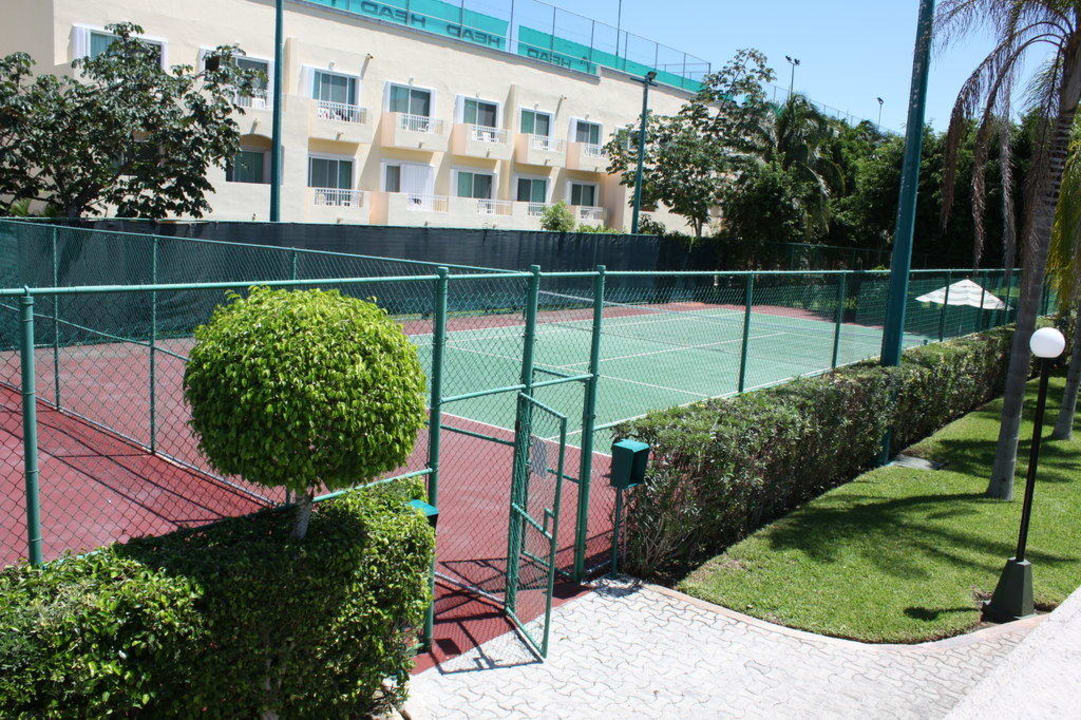 Tennisplatz Hotel Riu Palace Mexico