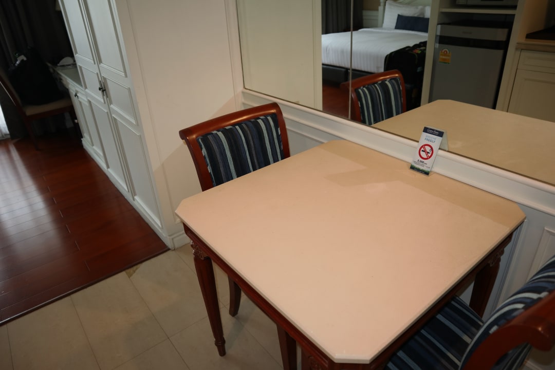Zimmer Hotel Centre Point Sukhumvit 10