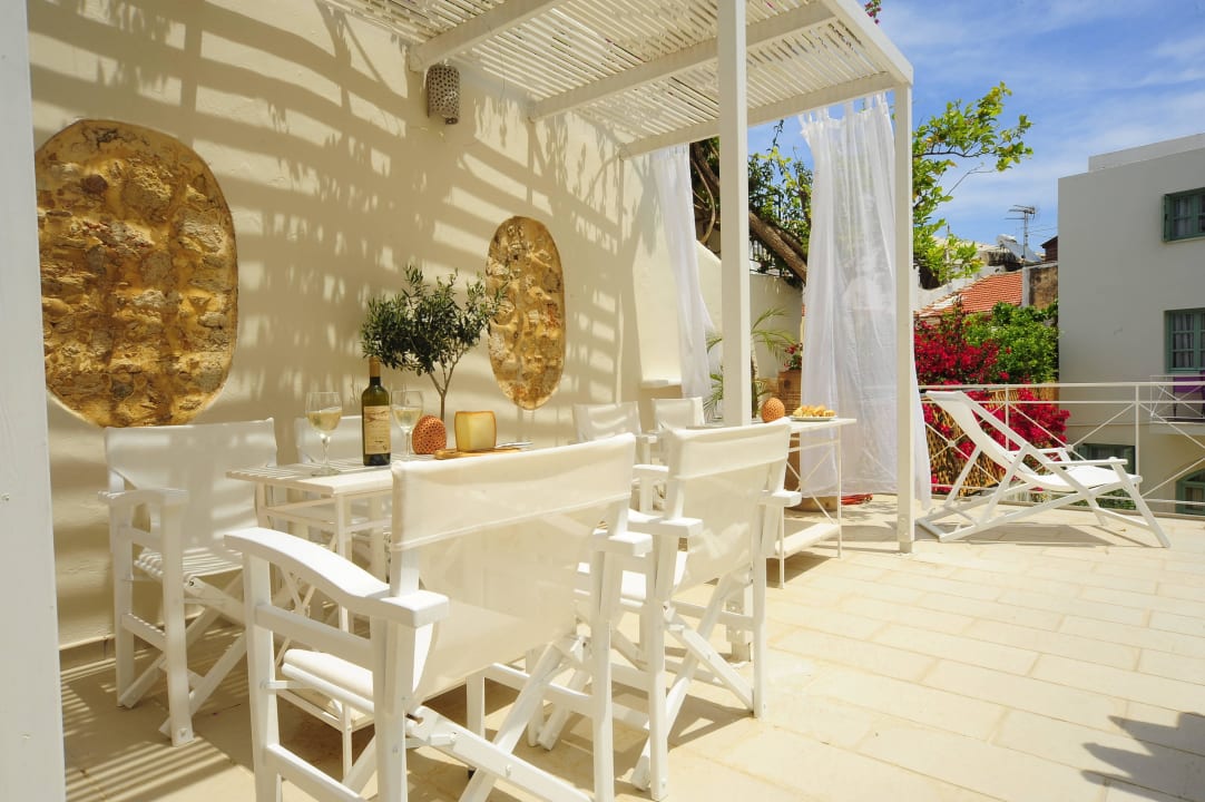 Terrace Hotel Mythos