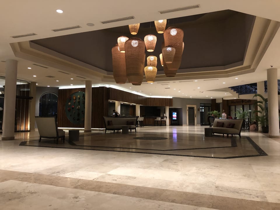 Lobby Dreams Playa Bonita Panama