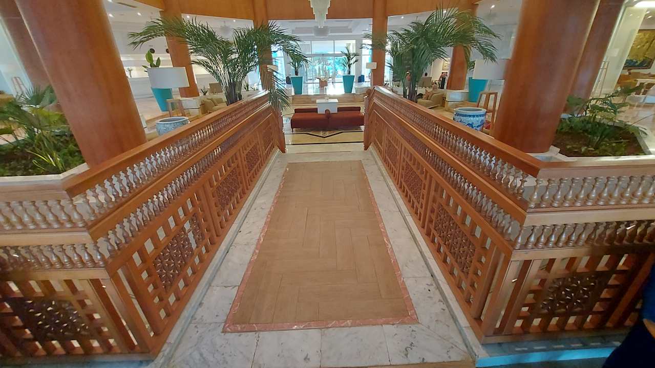 Lobby Sentido Bellevue Park