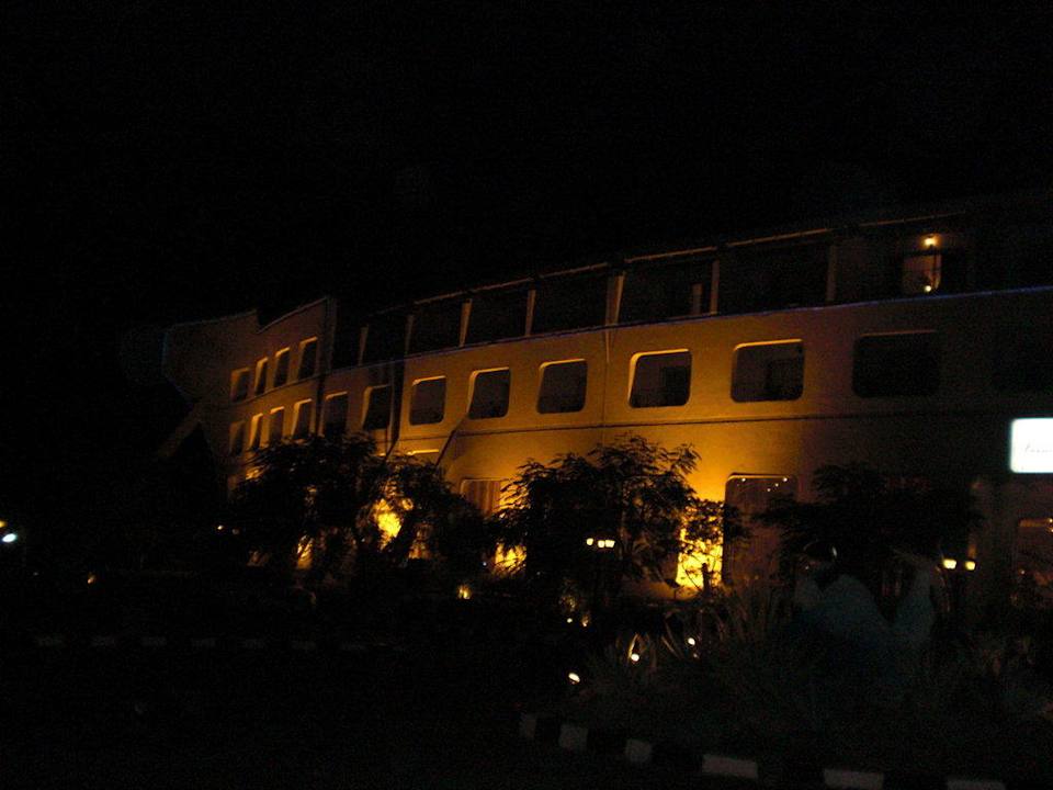 Bei Nacht Titanic Resort & Aqua Park