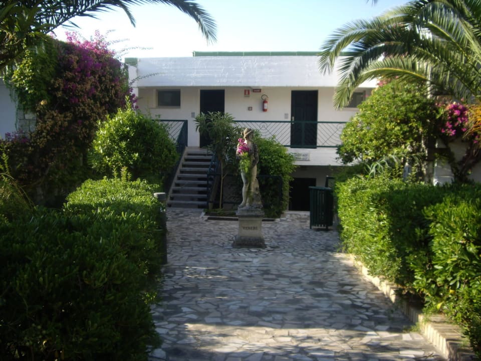 Zugang zu manchen Zimmern Aldiana Club Rocca Nettuno Calabria