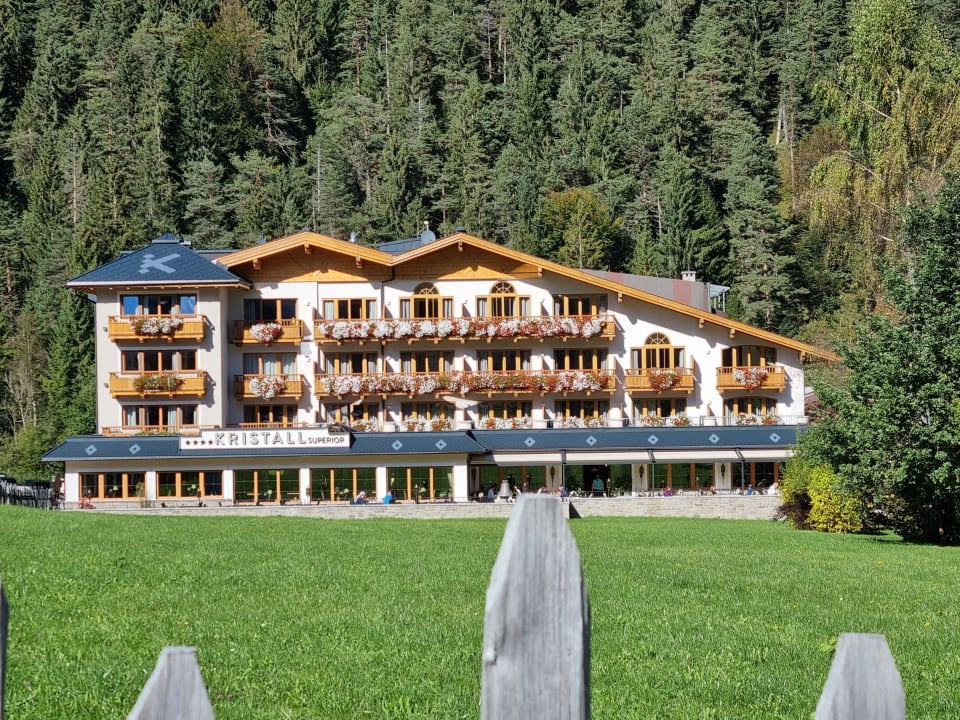 Außenansicht Verwöhnhotel Kristall