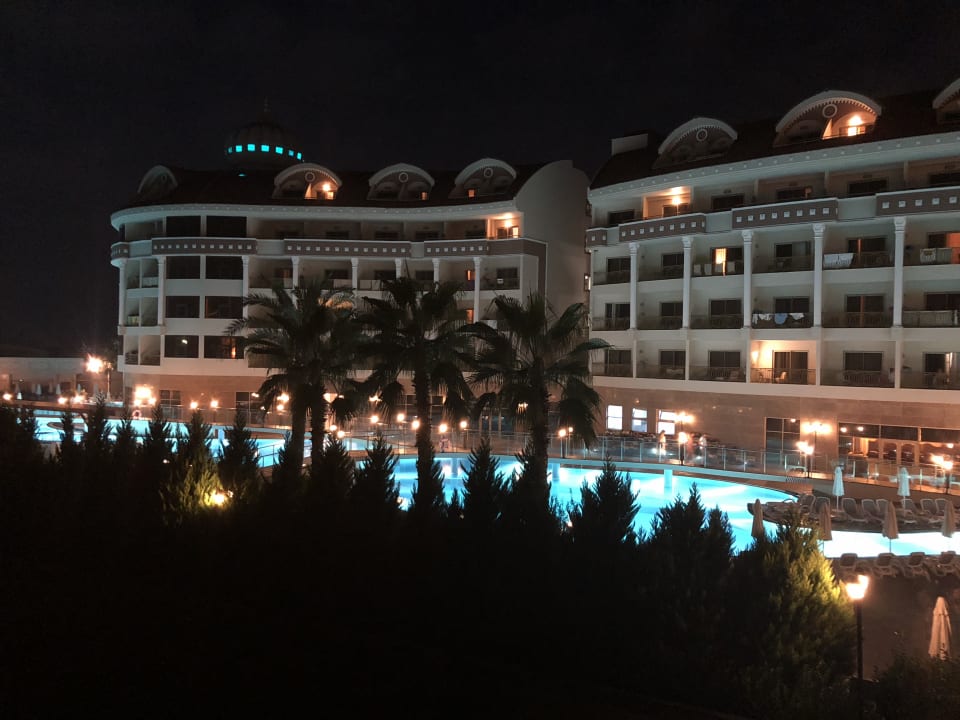 Außenansicht Kirman Belazur Resort & Spa