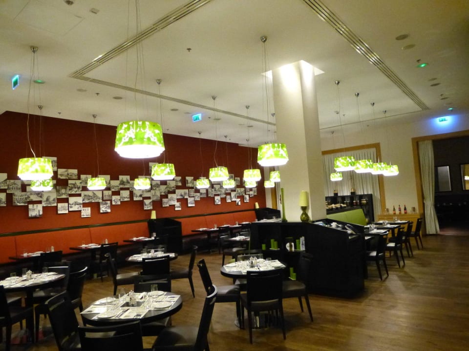 Restaurant Courtyard Hotel Budapest City Center