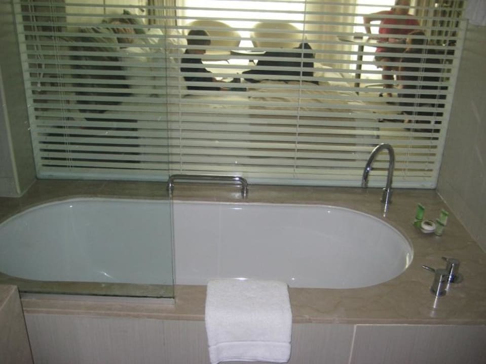 Badewanne Crowne Plaza Hotel Yas Island