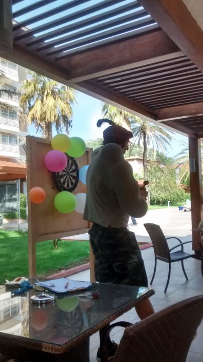 Dartspiel Akka Alinda Hotel