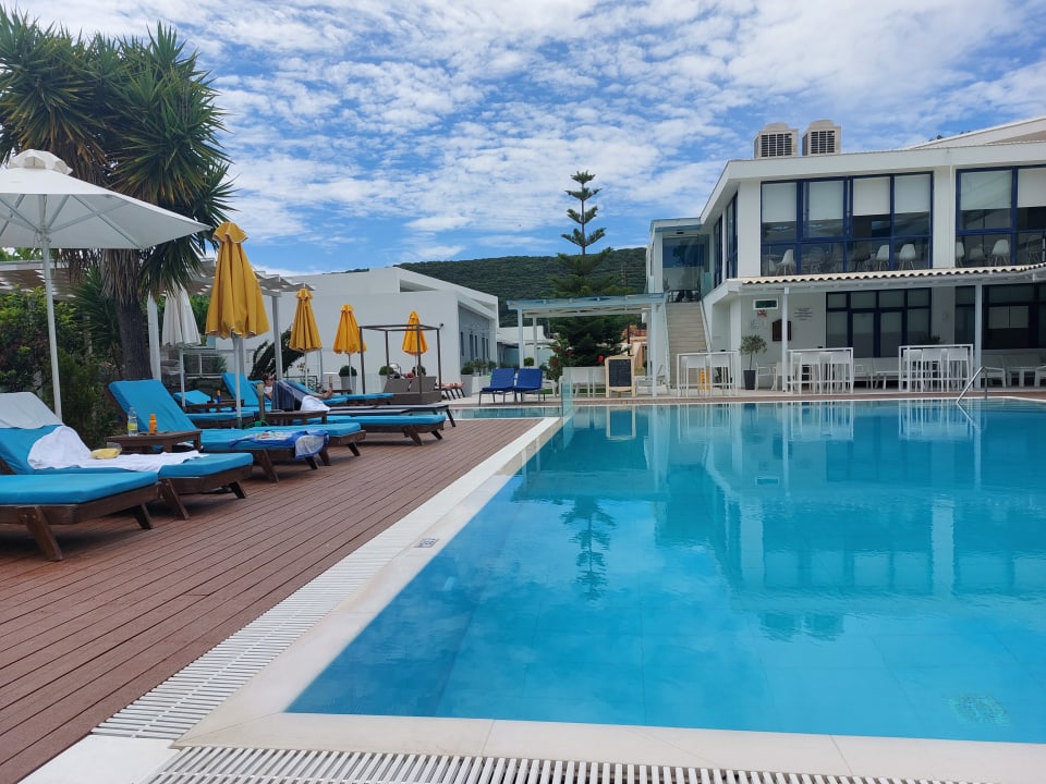 Pool Nasos Hotel & Resort