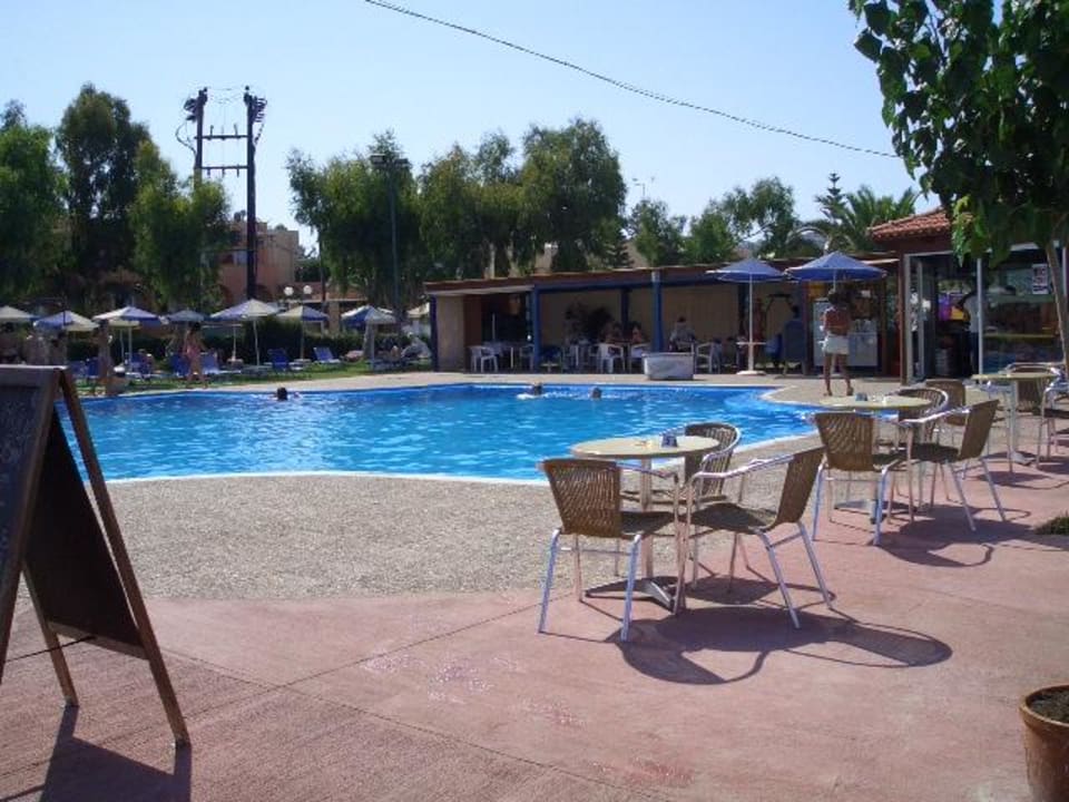 Öffentl. Poolanlage Edem Park Hotel Corissia Princess