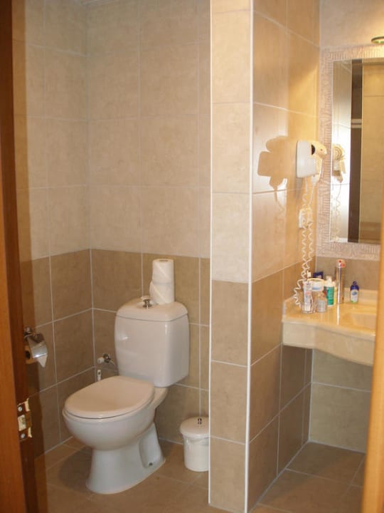Bad im Zimmer 219 Hotel Royal Garden Beach