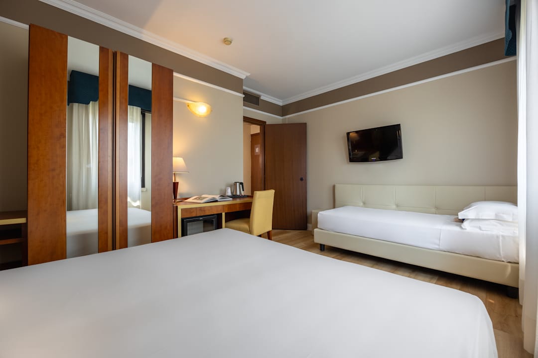 Zimmer iH Hotels Padova Admiral