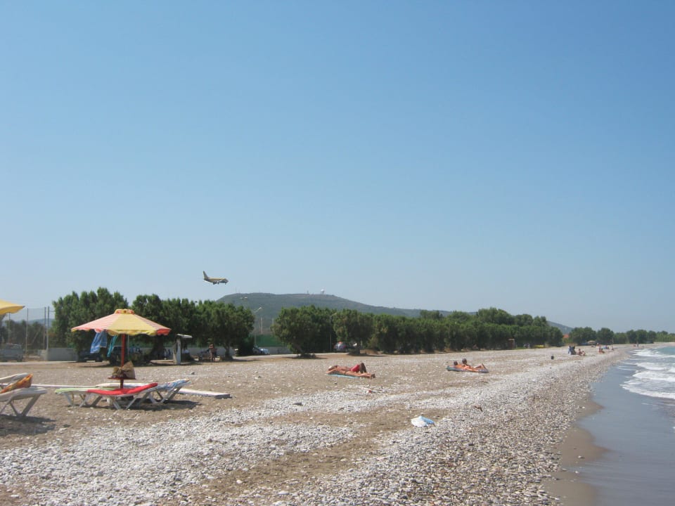 Immer wenig Touristen am Strand Hotel Anseli