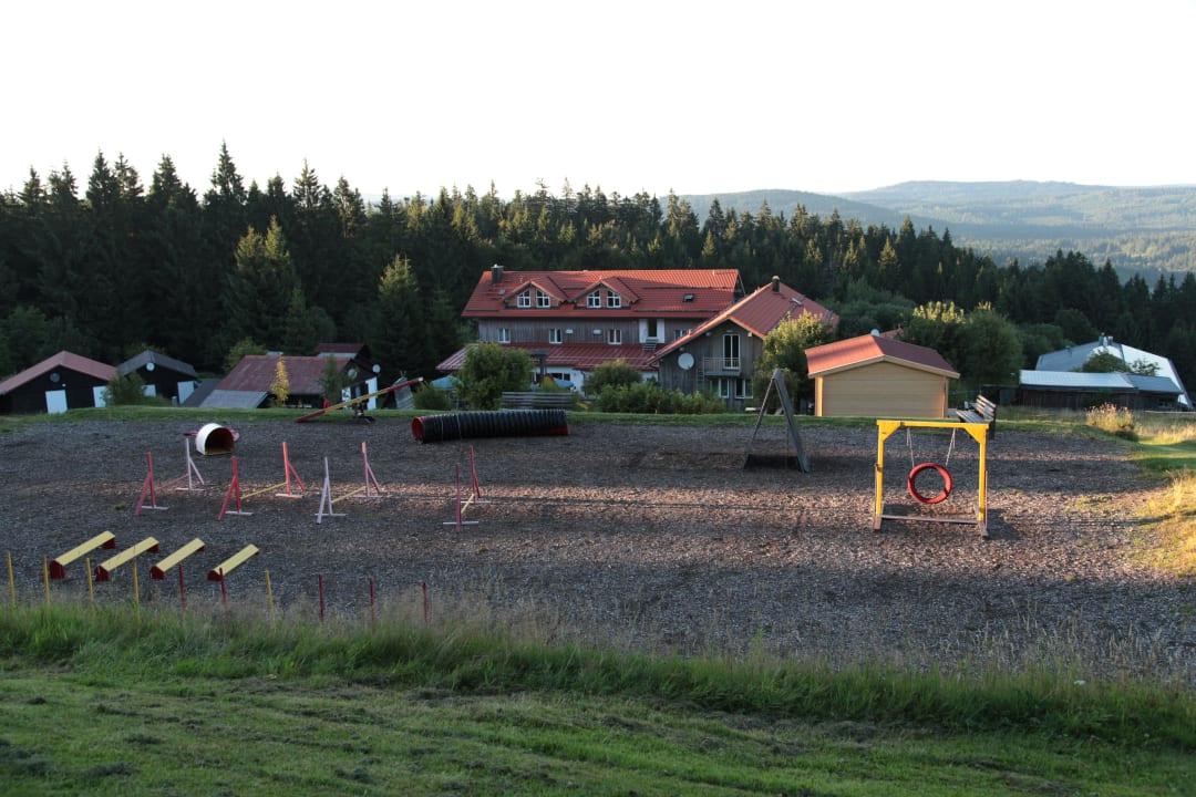 Haus Waldeck mit Hundeplatz Hunderesort Waldeck