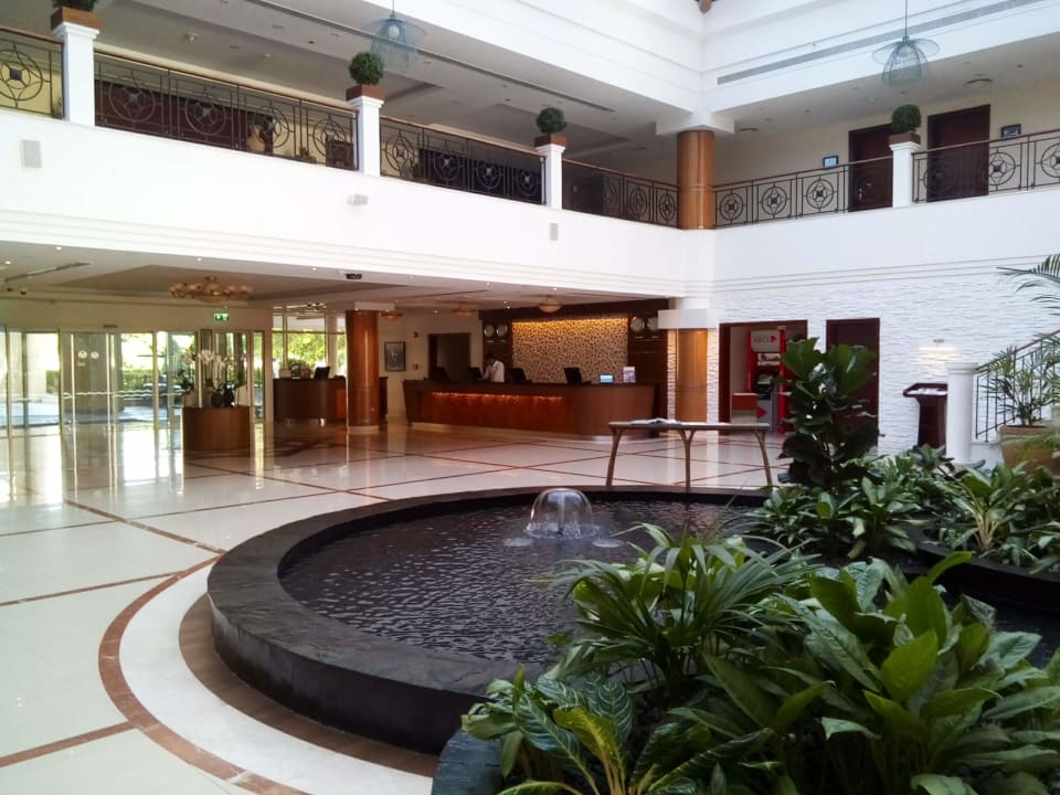 Lobby Fujairah Rotana Resort & Spa