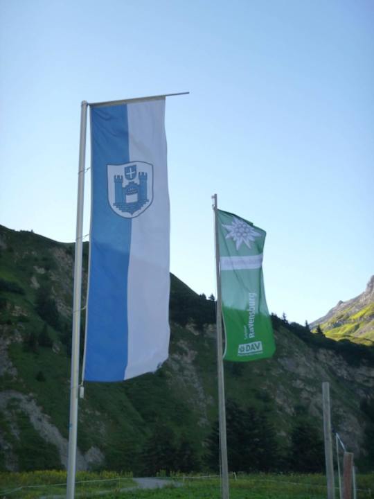 Ausblick von der Terasse Ravensburger Hütte DAV