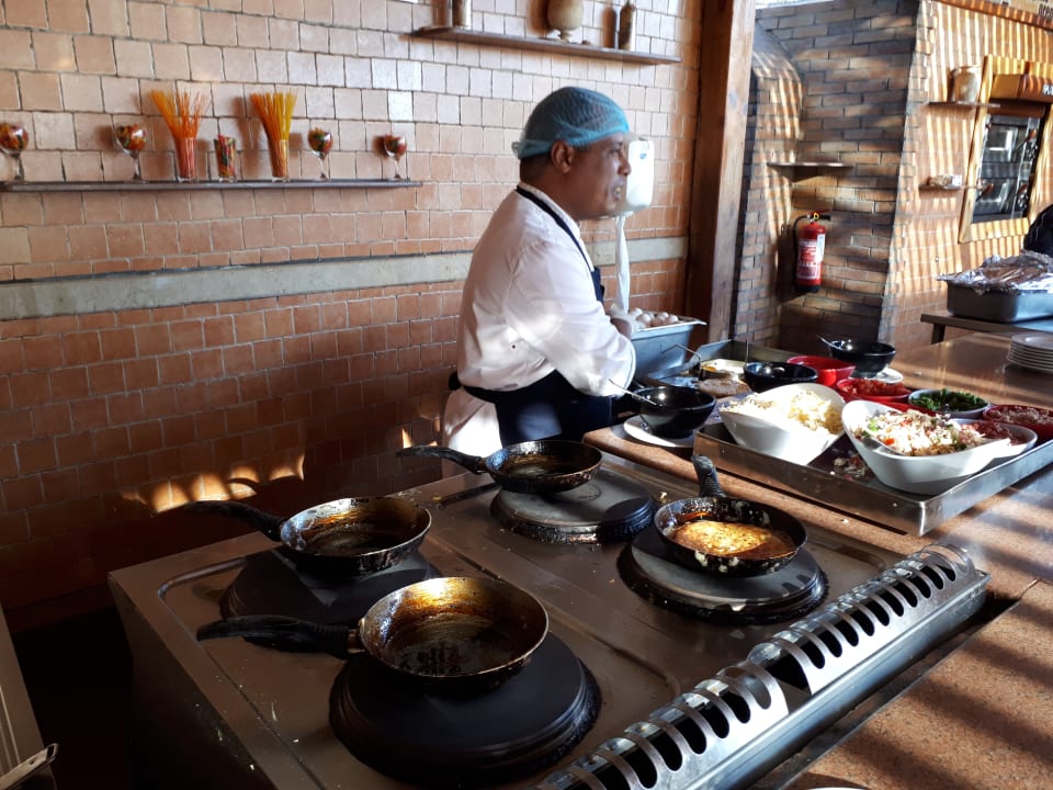 Gastro Three Corners Sea Beach Resort