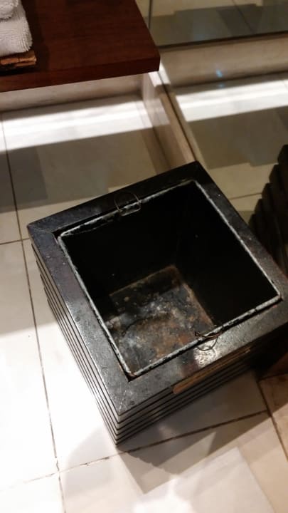 Mülleimer Novotel Bali Benoa Hotel