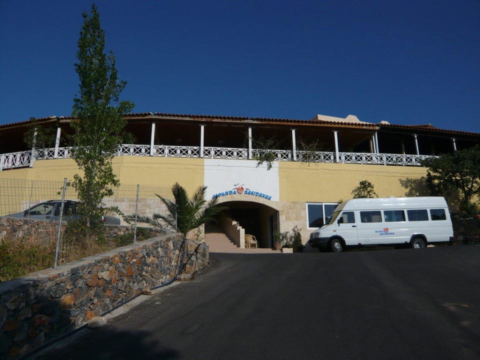 Der Eingang/oben Restaurantterrasse Elounda Residence Resort & Waterpark