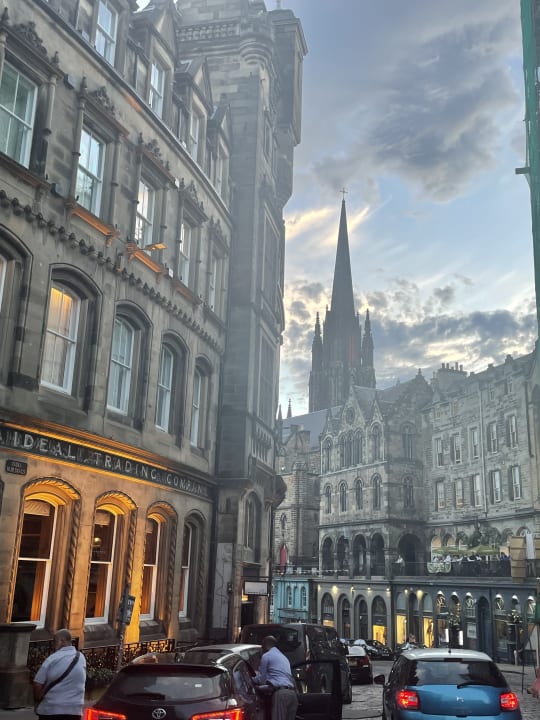 Außenansicht Virgin Hotels Edinburgh