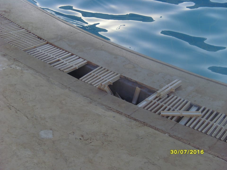 Am Pool Sunny Days Palma De Mirette Resort & Spa