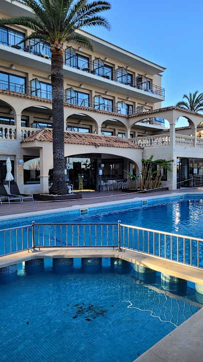 Pool R2 Lago Playa Park