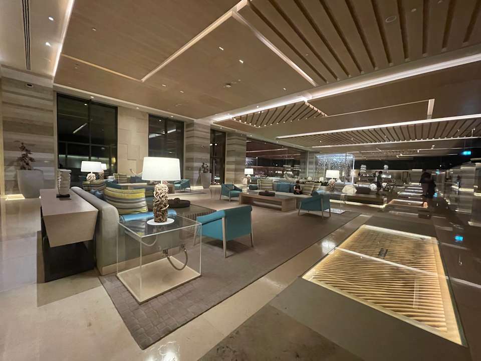 Lobby Saadiyat Rotana Resort &  Villas